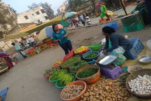 Taking reviews of local retailers in the vegitable market